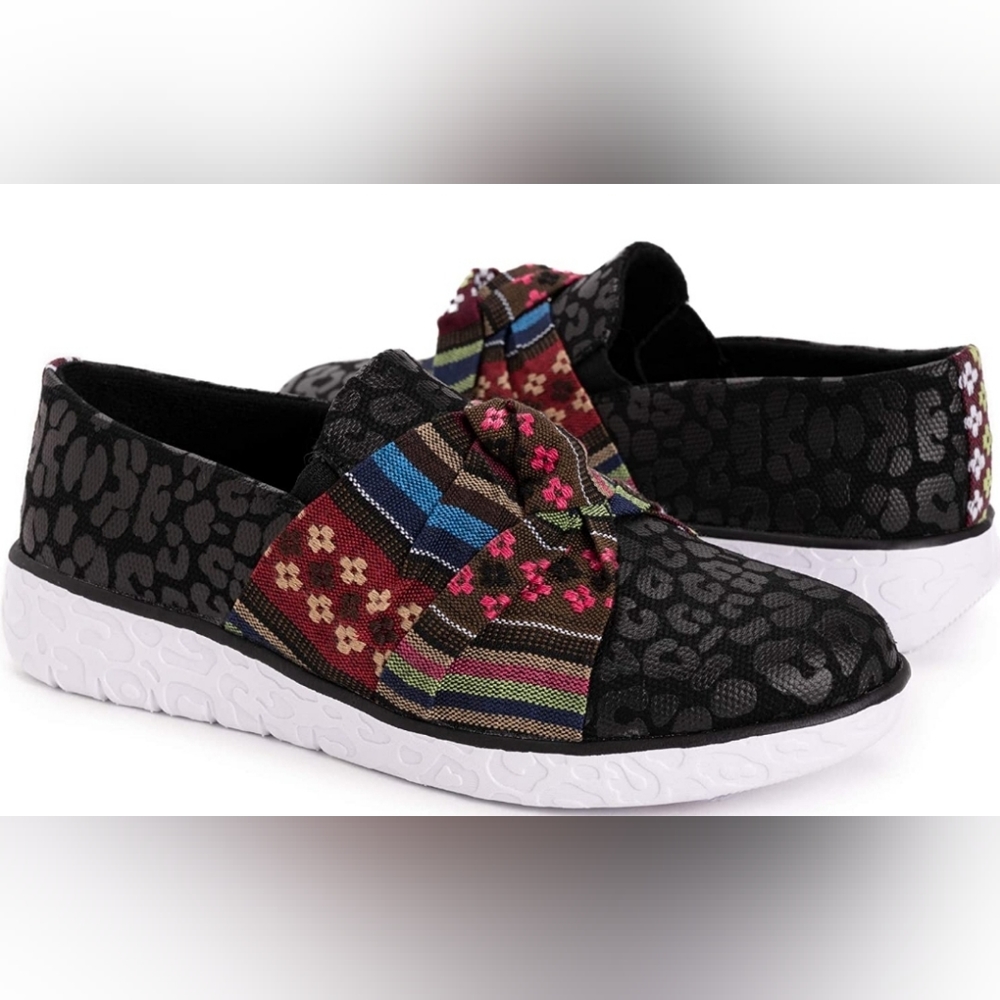 9 Muk Luks